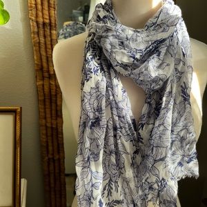 Scarf - White & Blue Floral Pattern